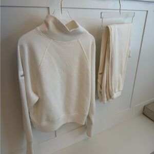 ALO Yoga Cream Turtleneck Sweater